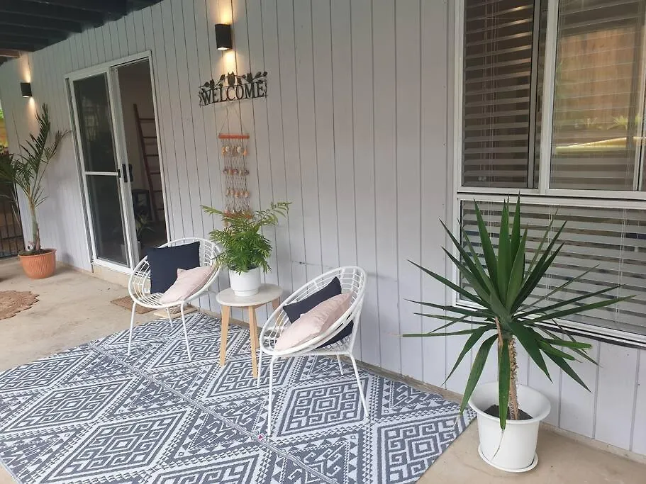 Tranquil Beach Getaway 쿨룸비치 아파트